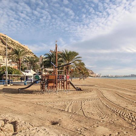 3 Bedroom Gorgeous Apartment In Alicante Exterior photo
