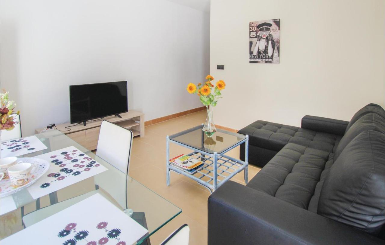 3 Bedroom Gorgeous Apartment In Alicante Exterior photo