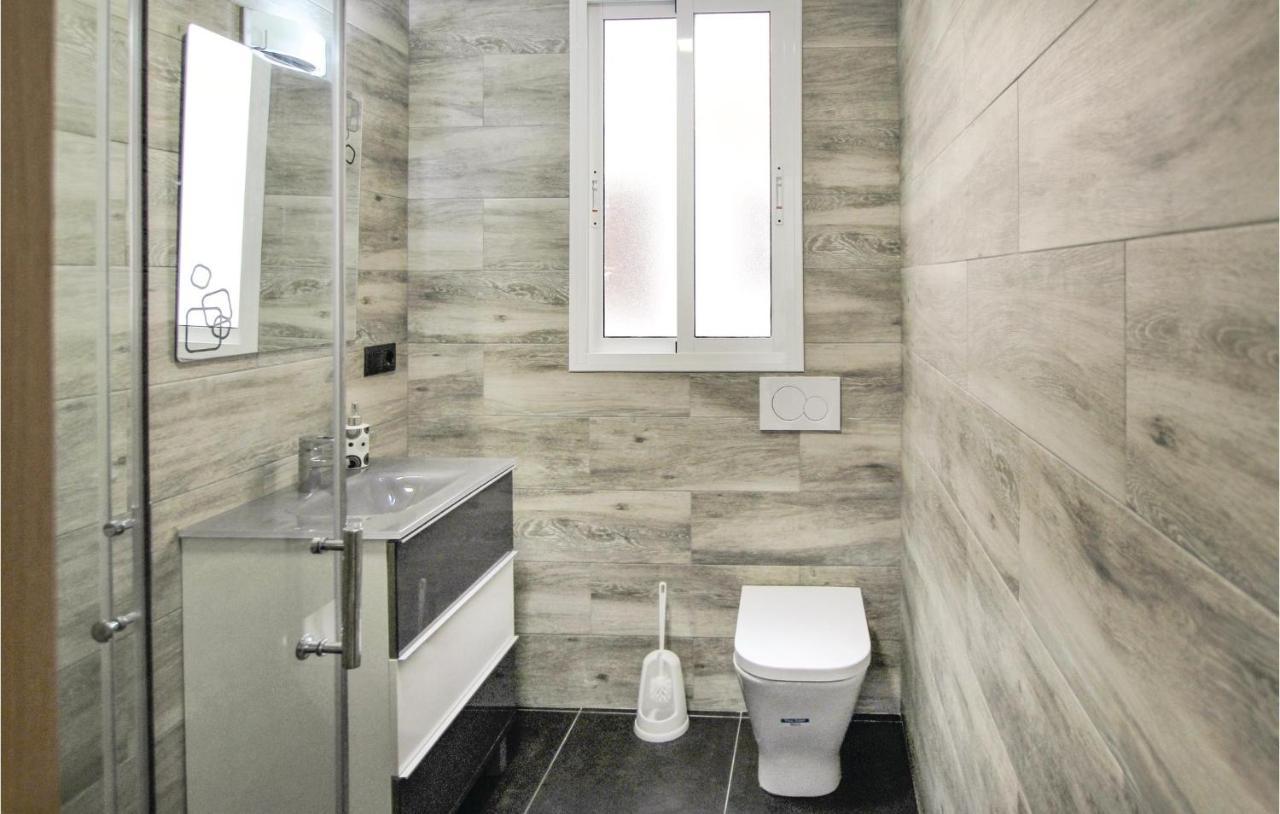 3 Bedroom Gorgeous Apartment In Alicante Exterior photo